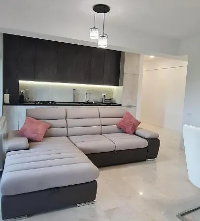 Oscar Apartament Apartman Konstanca
