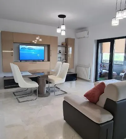 公寓 Oscar Apartament *